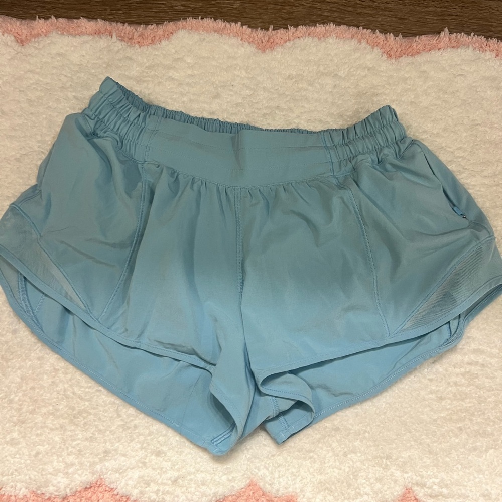 Cool Blue Lululemon hotty hot shorts size 6